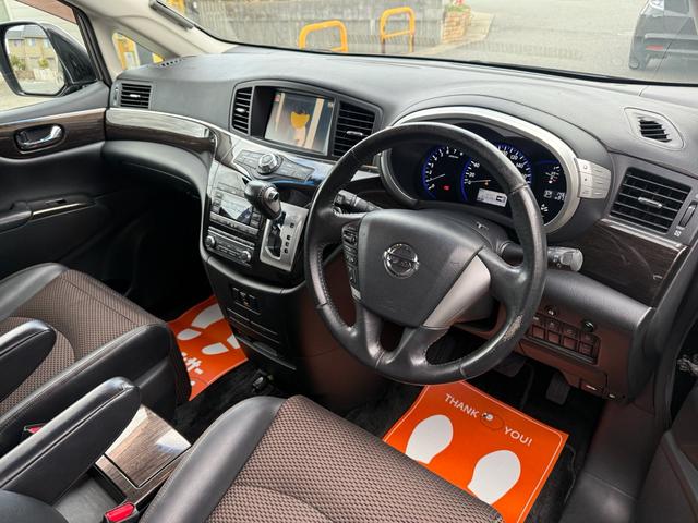 エルグランド ２５０ハイウェイスター　両側パワースライドドア　サンルーフ　アラウンドビューモニター　純正ナビ　純正フリップダウンモニター　オットマンシート　ニスモツインマフラー　トップラン１７インチＡＷ　ブリヂストンスタッドレスタイヤ（79枚目）