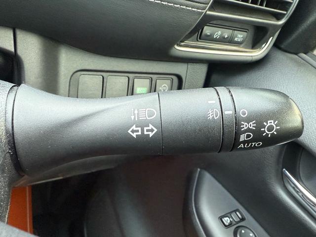 セレナ ハイウェイスター VセレクションII 両側パワースライドドア 衝突軽減ブレーキ アラウンドビューモニター 純正9インチナビ フルセグTV LEDヘッドライト フロントエアロパーツ 純正16インチアルミホイール(10枚目)