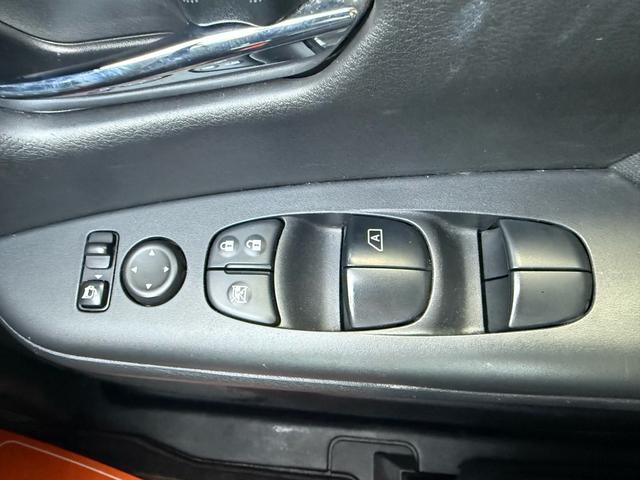 セレナ ハイウェイスター VセレクションII 両側パワースライドドア 衝突軽減ブレーキ アラウンドビューモニター 純正9インチナビ フルセグTV LEDヘッドライト フロントエアロパーツ 純正16インチアルミホイール(18枚目)