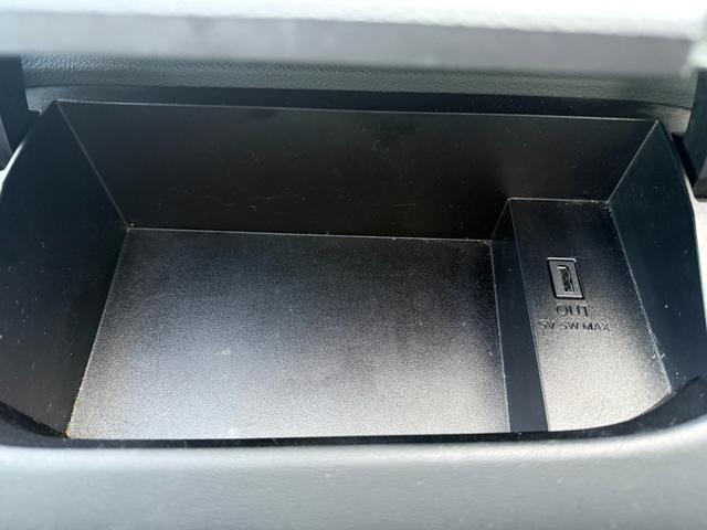 セレナ ハイウェイスター VセレクションII 両側パワースライドドア 衝突軽減ブレーキ アラウンドビューモニター 純正9インチナビ フルセグTV LEDヘッドライト フロントエアロパーツ 純正16インチアルミホイール(20枚目)