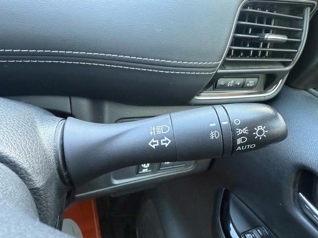 セレナ ハイウェイスターG 両側パワースライド クルーズコントロール アイドリングストップ 純正9インチナビ 純正フリップダウンモニター フルセグTV 前後ドライブレコーダー LEDヘッドライト 純正16インチアルミホイール(11枚目)