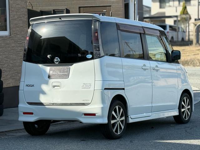 ルークス ハイウェイスター　☆検２年付き☆　両側パワースライド　衝突安全ボディー　プッシュスタート　オートエアコン　スマートキー　純正ナビ　ＣＤ　ＤＶＤ　ＥＴＣ　スマック１４インチアルミホイール　フルフラットシート（9枚目）