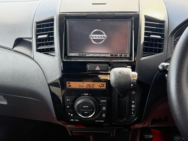 ルークス ハイウェイスター　☆検２年付き☆　両側パワースライド　衝突安全ボディー　プッシュスタート　オートエアコン　スマートキー　純正ナビ　ＣＤ　ＤＶＤ　ＥＴＣ　スマック１４インチアルミホイール　フルフラットシート（19枚目）