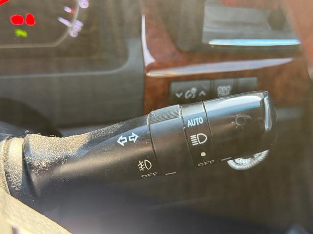 アルファード ２４０Ｓ　プライムセレクションＩＩ　検有り！　両側パワースライドドア　電動リアゲート　クリアランスソナー　オットマンシート　アルパイン８インチナビ　アルトラパンフリップダウンモニター　プッシュスタート　純正１８インチアルミホイール（12枚目）