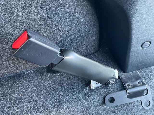 ＮＶ２００バネットバン チェアキャブ　車いす１台　福祉車両／車椅子１台／サイドステップ／手すり／５ドア／両側スライドドア／リアクーラー／６人乗り／キーレス／車いす固定装置付き／８ナンバー（68枚目）