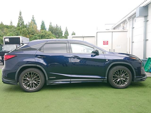 ＲＸ ＲＸ４５０ｈ　Ｆスポーツ　サンルーフ／黒革シート／ＴＲＤエアロ／メーカーナビ／フルセグＴＶ／パノラミックビューモニター／ＢＳＭ／ベンチレーション／３眼ＬＥＤヘッドライト／ルーフレール／オートホールド／ＨＵＤ／スマートキー（15枚目）