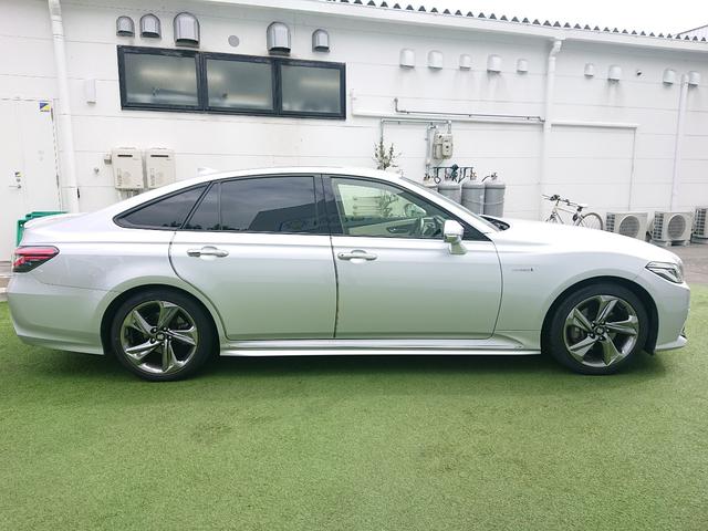 クラウンハイブリッド ＲＳ　革シート／トヨタセーフティセンス／レーダークルーズコントロール／ＢＳＭ／純正ナビ／フルセグＴＶ／バックカメラ／ＬＥＤヘッドライト／シートヒーター／純正ドライブレコーダー／パドルシフト／スマートキー（13枚目）