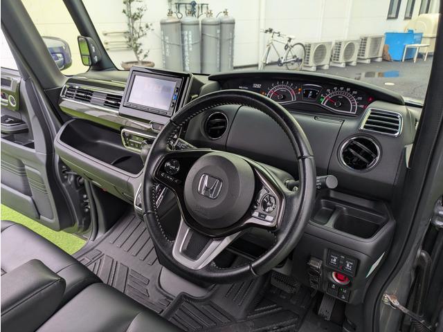 Ｎ－ＢＯＸカスタム Ｇ・Ｌターボホンダセンシング　ターボ車／純正ナビ／ＴＶ／バックカメラ／両側パワースライドドア／ホンダセンシング／パドルシフト／ＬＥＤヘッドライト／オートライト／フォグランプ／オートエアコン／社外マフラー／ローダウン（63枚目）