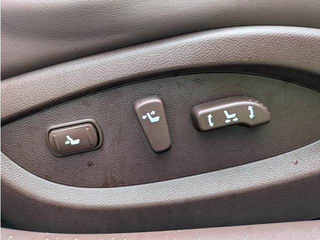 スカイラインクロスオーバー ３７０ＧＴ　タイプＰ　ブラウン革シート／ＢＯＳＥサウンド／アラウンドビューモニター／メーカーナビ／ＴＶ／インテリジェントキー／プッシュスタート／シートヒーター／純正１８インチアルミ／オートライト／リアプライバシーガラス（8枚目）