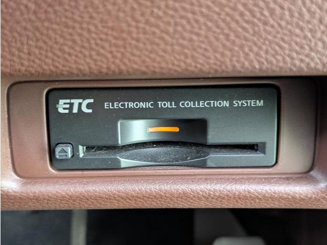 スカイラインクロスオーバー ３７０ＧＴ　タイプＰ　ブラウン革シート／ＢＯＳＥサウンド／アラウンドビューモニター／メーカーナビ／ＴＶ／インテリジェントキー／プッシュスタート／シートヒーター／純正１８インチアルミ／オートライト／リアプライバシーガラス（39枚目）