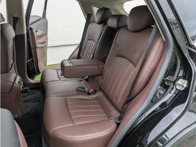 スカイラインクロスオーバー ３７０ＧＴ　タイプＰ　ブラウン革シート／ＢＯＳＥサウンド／アラウンドビューモニター／メーカーナビ／ＴＶ／インテリジェントキー／プッシュスタート／シートヒーター／純正１８インチアルミ／オートライト／リアプライバシーガラス（61枚目）