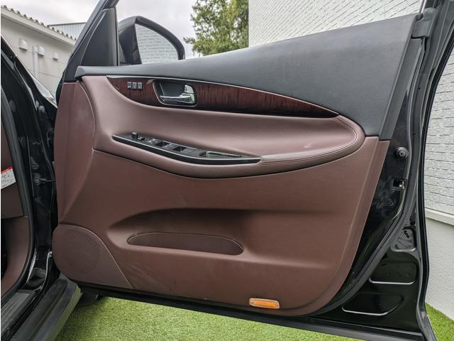 スカイラインクロスオーバー ３７０ＧＴ　タイプＰ　ブラウン革シート／ＢＯＳＥサウンド／アラウンドビューモニター／メーカーナビ／ＴＶ／インテリジェントキー／プッシュスタート／シートヒーター／純正１８インチアルミ／オートライト／リアプライバシーガラス（69枚目）