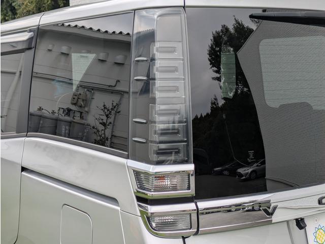 ヴォクシー 　ウェルキャブＸ後席リフトアップ／トヨタセーフティー／後席サイドリフトアップチルトシート／パワースライドドア／クリアランスソナー／ＬＥＤヘッドライト／オートライト／アイドリングストップ／ダブルエアコン（29枚目）