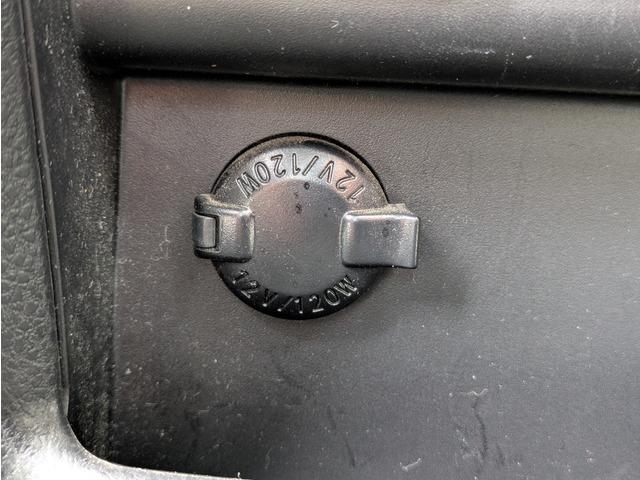 ヴォクシー 　ウェルキャブＸ後席リフトアップ／トヨタセーフティー／後席サイドリフトアップチルトシート／パワースライドドア／クリアランスソナー／ＬＥＤヘッドライト／オートライト／アイドリングストップ／ダブルエアコン（47枚目）