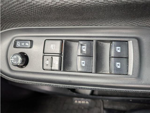 ヴォクシー 　ウェルキャブＸ後席リフトアップ／トヨタセーフティー／後席サイドリフトアップチルトシート／パワースライドドア／クリアランスソナー／ＬＥＤヘッドライト／オートライト／アイドリングストップ／ダブルエアコン（52枚目）