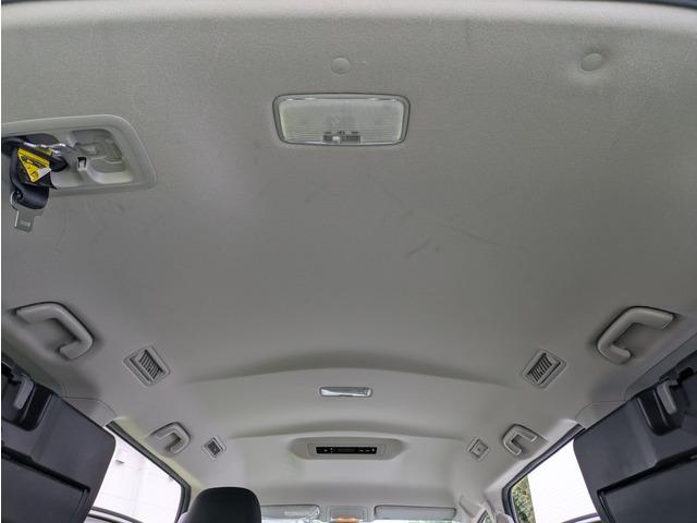 ヴォクシー 　ウェルキャブＸ後席リフトアップ／トヨタセーフティー／後席サイドリフトアップチルトシート／パワースライドドア／クリアランスソナー／ＬＥＤヘッドライト／オートライト／アイドリングストップ／ダブルエアコン（67枚目）