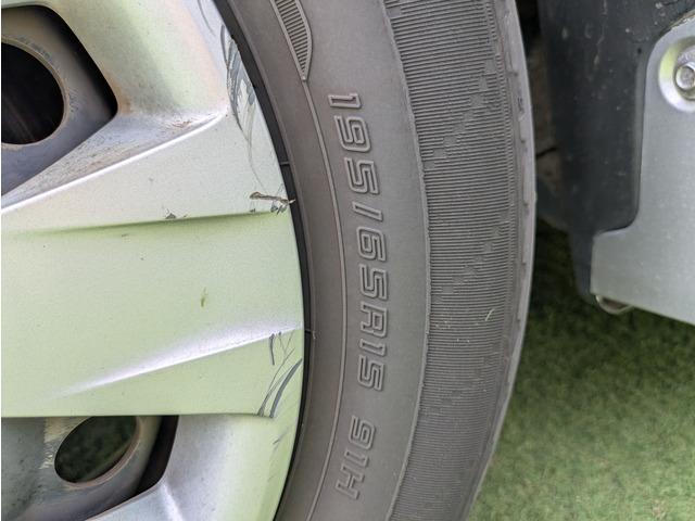 ヴォクシー 　ウェルキャブＸ後席リフトアップ／トヨタセーフティー／後席サイドリフトアップチルトシート／パワースライドドア／クリアランスソナー／ＬＥＤヘッドライト／オートライト／アイドリングストップ／ダブルエアコン（70枚目）