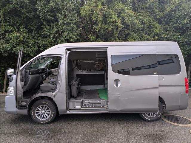 NV350キャラバンバン スーパーロングワイドDX 純正ナビ/フルセグTV/バックカメラ/社外15インチAW/EXパック/プライバシーガラス/パワーステアリング/パワーウィンドウ/ETC/キーレスキー/電動格納ミラー/スーパーロング/ワイド(8枚目)