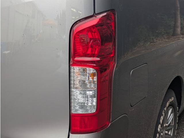 NV350キャラバンバン スーパーロングワイドDX 純正ナビ/フルセグTV/バックカメラ/社外15インチAW/EXパック/プライバシーガラス/パワーステアリング/パワーウィンドウ/ETC/キーレスキー/電動格納ミラー/スーパーロング/ワイド(23枚目)