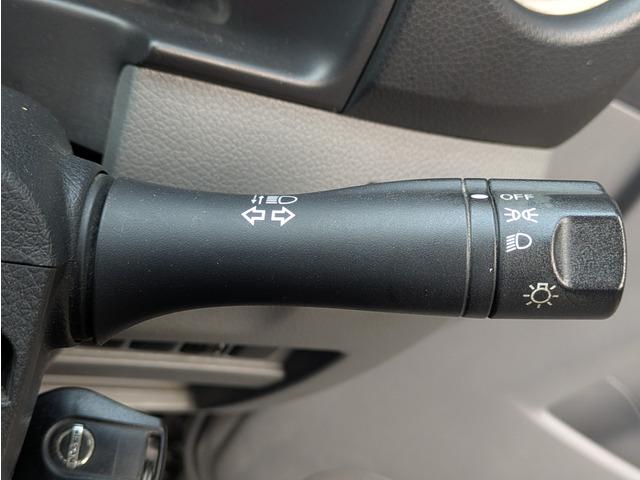 NV350キャラバンバン スーパーロングワイドDX 純正ナビ/フルセグTV/バックカメラ/社外15インチAW/EXパック/プライバシーガラス/パワーステアリング/パワーウィンドウ/ETC/キーレスキー/電動格納ミラー/スーパーロング/ワイド(30枚目)