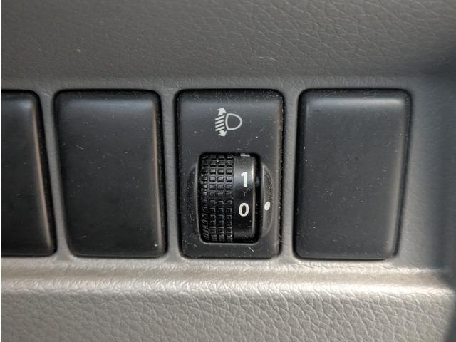 NV350キャラバンバン スーパーロングワイドDX 純正ナビ/フルセグTV/バックカメラ/社外15インチAW/EXパック/プライバシーガラス/パワーステアリング/パワーウィンドウ/ETC/キーレスキー/電動格納ミラー/スーパーロング/ワイド(32枚目)