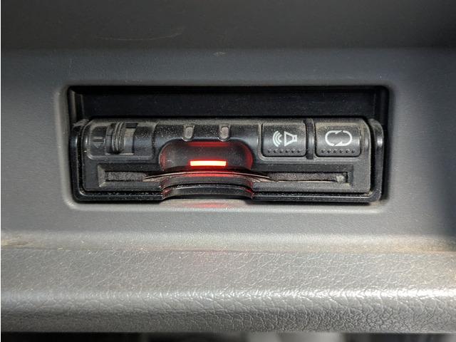 NV350キャラバンバン スーパーロングワイドDX 純正ナビ/フルセグTV/バックカメラ/社外15インチAW/EXパック/プライバシーガラス/パワーステアリング/パワーウィンドウ/ETC/キーレスキー/電動格納ミラー/スーパーロング/ワイド(33枚目)