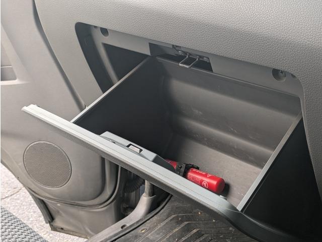 NV350キャラバンバン スーパーロングワイドDX 純正ナビ/フルセグTV/バックカメラ/社外15インチAW/EXパック/プライバシーガラス/パワーステアリング/パワーウィンドウ/ETC/キーレスキー/電動格納ミラー/スーパーロング/ワイド(40枚目)