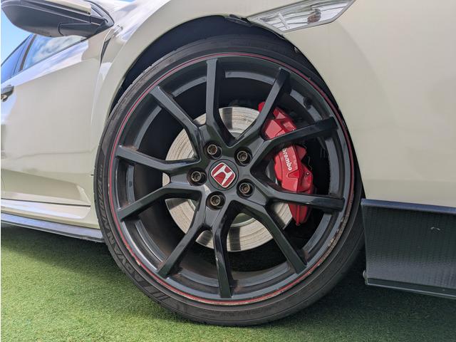 シビック タイプR RECOROシート(前席)/HKSマフラー/BLITZ車庫調/HKSインタークーラー/社外ナビ/フルセグ/バックカメラ/クルーズコントロール/スマートキー/LEDヘッドライト/純正20インチアルミ(14枚目)