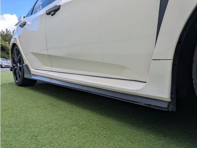 シビック タイプR RECOROシート(前席)/HKSマフラー/BLITZ車庫調/HKSインタークーラー/社外ナビ/フルセグ/バックカメラ/クルーズコントロール/スマートキー/LEDヘッドライト/純正20インチアルミ(34枚目)