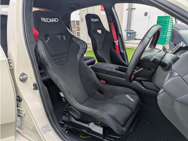 シビック タイプR RECOROシート(前席)/HKSマフラー/BLITZ車庫調/HKSインタークーラー/社外ナビ/フルセグ/バックカメラ/クルーズコントロール/スマートキー/LEDヘッドライト/純正20インチアルミ(68枚目)