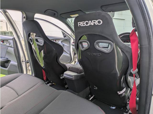 シビック タイプR RECOROシート(前席)/HKSマフラー/BLITZ車庫調/HKSインタークーラー/社外ナビ/フルセグ/バックカメラ/クルーズコントロール/スマートキー/LEDヘッドライト/純正20インチアルミ(70枚目)