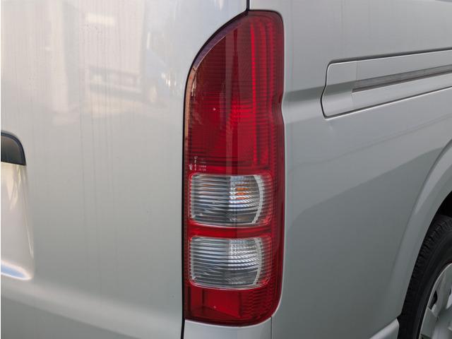 ハイエースバン ロングDX ハイルーフ/ロング/6人乗り/両側スライドドア/5ドア/Wエアバッグ/リアクーラー/リアヒーター/AC100V電源あり/社外ナビ/TV/バックカメラ(31枚目)