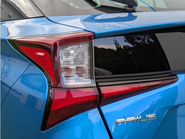 プリウス S 後期型/トヨタセーフティーセンス/LDA/PKSB/レーダークルーズコントロール/オートハイビーム/ナビ/TV/バックカメラ/スマートキー/プッシュスタート/社外15インチAアルミ/LEDヘッドライト(28枚目)