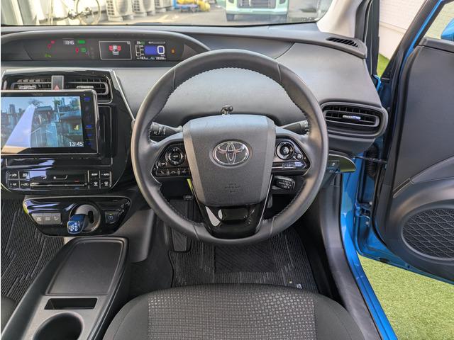 プリウス S 後期型/トヨタセーフティーセンス/LDA/PKSB/レーダークルーズコントロール/オートハイビーム/ナビ/TV/バックカメラ/スマートキー/プッシュスタート/社外15インチAアルミ/LEDヘッドライト(31枚目)