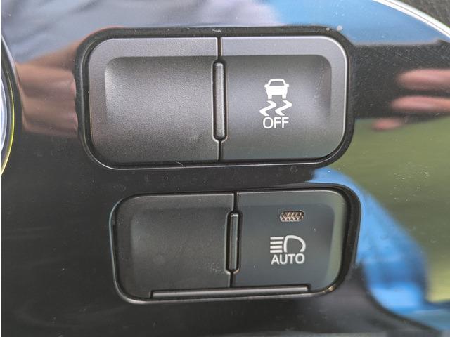 プリウス S 後期型/トヨタセーフティーセンス/LDA/PKSB/レーダークルーズコントロール/オートハイビーム/ナビ/TV/バックカメラ/スマートキー/プッシュスタート/社外15インチAアルミ/LEDヘッドライト(37枚目)