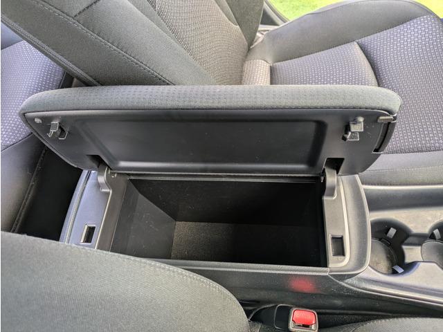 プリウス S 後期型/トヨタセーフティーセンス/LDA/PKSB/レーダークルーズコントロール/オートハイビーム/ナビ/TV/バックカメラ/スマートキー/プッシュスタート/社外15インチAアルミ/LEDヘッドライト(50枚目)