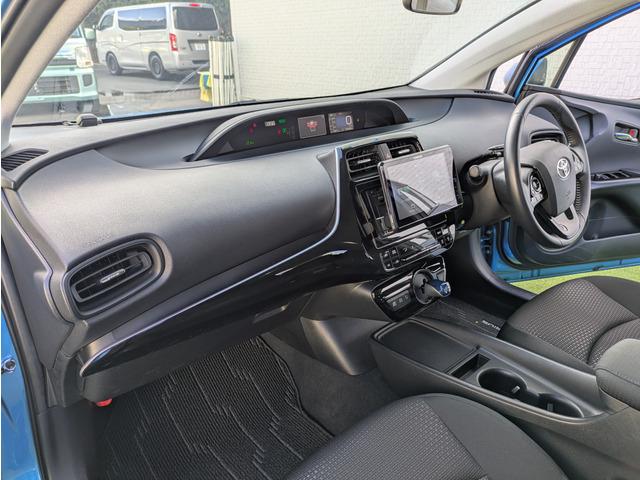 プリウス S 後期型/トヨタセーフティーセンス/LDA/PKSB/レーダークルーズコントロール/オートハイビーム/ナビ/TV/バックカメラ/スマートキー/プッシュスタート/社外15インチAアルミ/LEDヘッドライト(54枚目)