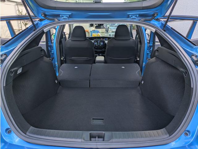 プリウス S 後期型/トヨタセーフティーセンス/LDA/PKSB/レーダークルーズコントロール/オートハイビーム/ナビ/TV/バックカメラ/スマートキー/プッシュスタート/社外15インチAアルミ/LEDヘッドライト(64枚目)