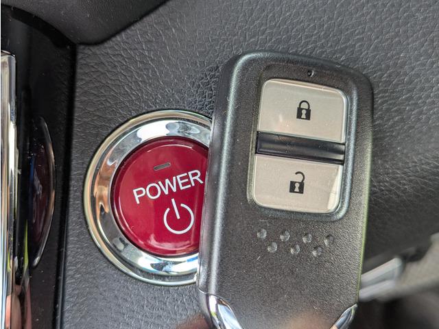 ヴェゼル ハイブリッドZ あんしんパッケージ/コンフォートビューパッケージ/純正ナビ/TV/フロント・バックカメラ/Bluetooth/シートヒーター/ルーフレール/ハーフレザーシート/17インチアルミ/スマートキー/LED(13枚目)