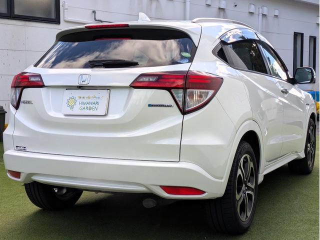 ヴェゼル ハイブリッドZ あんしんパッケージ/コンフォートビューパッケージ/純正ナビ/TV/フロント・バックカメラ/Bluetooth/シートヒーター/ルーフレール/ハーフレザーシート/17インチアルミ/スマートキー/LED(18枚目)