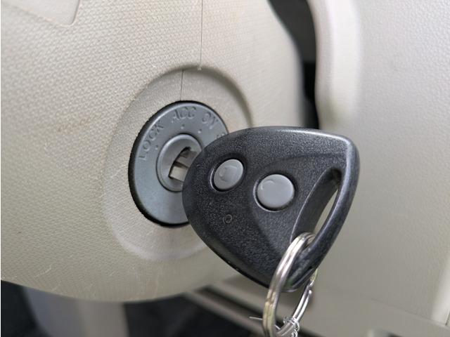 タント スローパーＬリヤシート付き仕様　福祉車両／スロープ／電動ウインチ／車椅子１台可／手すり／リアシート付／アイドリングストップ／両側スライドドア／キーレスキー／パワーステアリング／パワーウィンドウ／リアプライバシーガラス（17枚目）