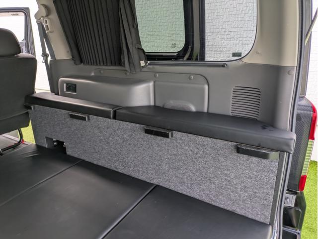 ＮＶ３５０キャラバンバン ロングライダープレミアムＧＸ　ベッドキット／５ＺＩＧＥＮ　ＫＯＭＡ　１５インチ／リアクーラー／リアヒーター／Ｐａｎａｓｏｎｉｃ製ナビ／フルセグＴＶ／Ｂｌｕｅｔｏｏｔｈ／ＥＴＣ／両側スライドドア／ハーフレザーシート／インテリキー（11枚目）