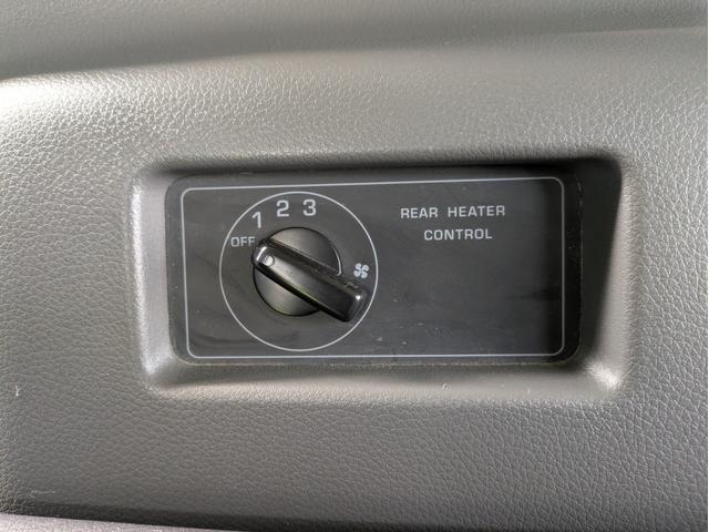 ＮＶ３５０キャラバンバン ロングライダープレミアムＧＸ　ベッドキット／５ＺＩＧＥＮ　ＫＯＭＡ　１５インチ／リアクーラー／リアヒーター／Ｐａｎａｓｏｎｉｃ製ナビ／フルセグＴＶ／Ｂｌｕｅｔｏｏｔｈ／ＥＴＣ／両側スライドドア／ハーフレザーシート／インテリキー（14枚目）