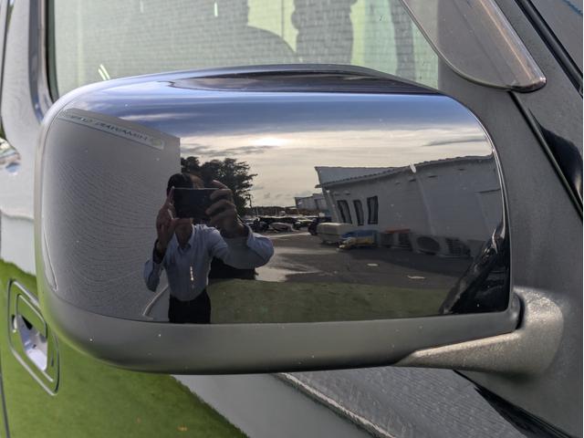 ＮＶ３５０キャラバンバン ロングライダープレミアムＧＸ　ベッドキット／５ＺＩＧＥＮ　ＫＯＭＡ　１５インチ／リアクーラー／リアヒーター／Ｐａｎａｓｏｎｉｃ製ナビ／フルセグＴＶ／Ｂｌｕｅｔｏｏｔｈ／ＥＴＣ／両側スライドドア／ハーフレザーシート／インテリキー（24枚目）