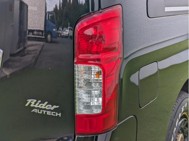 ＮＶ３５０キャラバンバン ロングライダープレミアムＧＸ　ベッドキット／５ＺＩＧＥＮ　ＫＯＭＡ　１５インチ／リアクーラー／リアヒーター／Ｐａｎａｓｏｎｉｃ製ナビ／フルセグＴＶ／Ｂｌｕｅｔｏｏｔｈ／ＥＴＣ／両側スライドドア／ハーフレザーシート／インテリキー（29枚目）