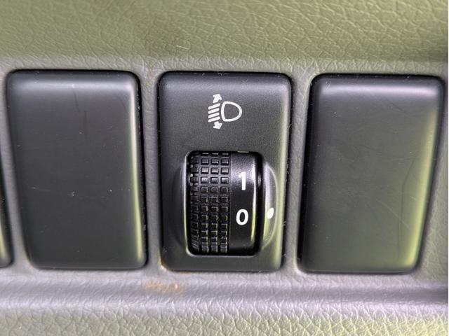 ＮＶ３５０キャラバンバン ロングライダープレミアムＧＸ　ベッドキット／５ＺＩＧＥＮ　ＫＯＭＡ　１５インチ／リアクーラー／リアヒーター／Ｐａｎａｓｏｎｉｃ製ナビ／フルセグＴＶ／Ｂｌｕｅｔｏｏｔｈ／ＥＴＣ／両側スライドドア／ハーフレザーシート／インテリキー（40枚目）