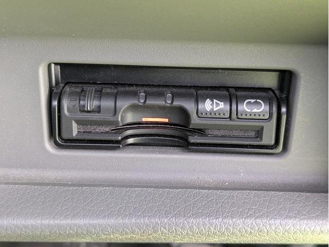 ＮＶ３５０キャラバンバン ロングライダープレミアムＧＸ　ベッドキット／５ＺＩＧＥＮ　ＫＯＭＡ　１５インチ／リアクーラー／リアヒーター／Ｐａｎａｓｏｎｉｃ製ナビ／フルセグＴＶ／Ｂｌｕｅｔｏｏｔｈ／ＥＴＣ／両側スライドドア／ハーフレザーシート／インテリキー（41枚目）