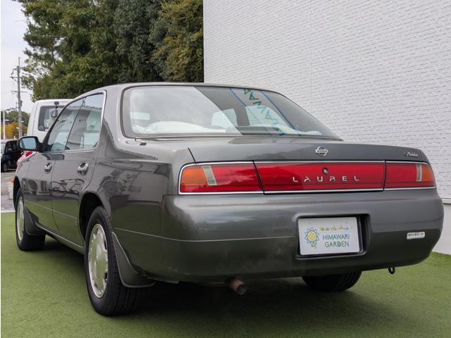 ローレル メダリストＳ　６０ｔｈアニバーサリー　６０周年記念モデル／サイドデカール／６０周年記念モデル専用キー／電格ミラー／純正フロントスポイラー／エアコン／車検Ｒ８年１２月まで／ＡＴ／オートライト（14枚目）