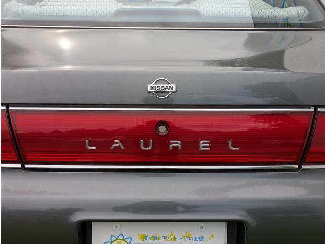 ローレル メダリストＳ　６０ｔｈアニバーサリー　６０周年記念モデル／サイドデカール／６０周年記念モデル専用キー／電格ミラー／純正フロントスポイラー／エアコン／車検Ｒ８年１２月まで／ＡＴ／オートライト（26枚目）