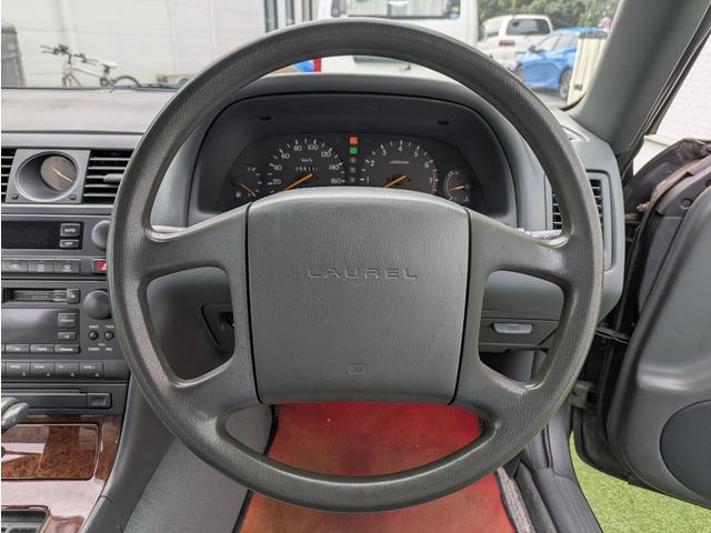 ローレル メダリストＳ　６０ｔｈアニバーサリー　６０周年記念モデル／サイドデカール／６０周年記念モデル専用キー／電格ミラー／純正フロントスポイラー／エアコン／車検Ｒ８年１２月まで／ＡＴ／オートライト（27枚目）